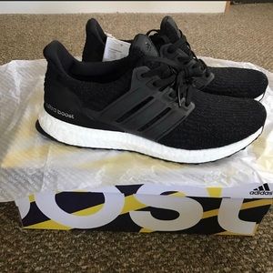 Adidas Ultraboost size 7.5 men’s, 9 women’s